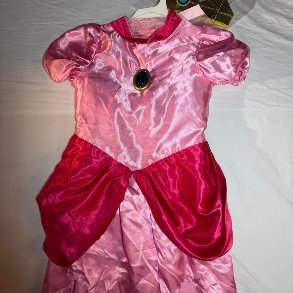 NWT Super Mario Princess Peach Halloween Costume
